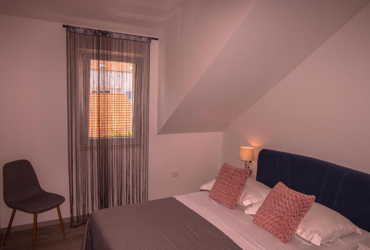 Apartman Boni Apartment โอเรบิก ภายนอก รูปภาพ
